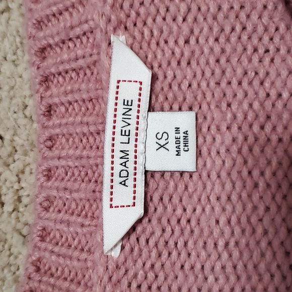 Pink Sweater - Picture 4 of 4